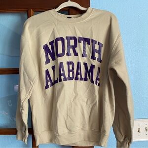 Gildan Heavy Blend Pink Crewneck Sweatshirt with Dark Tag